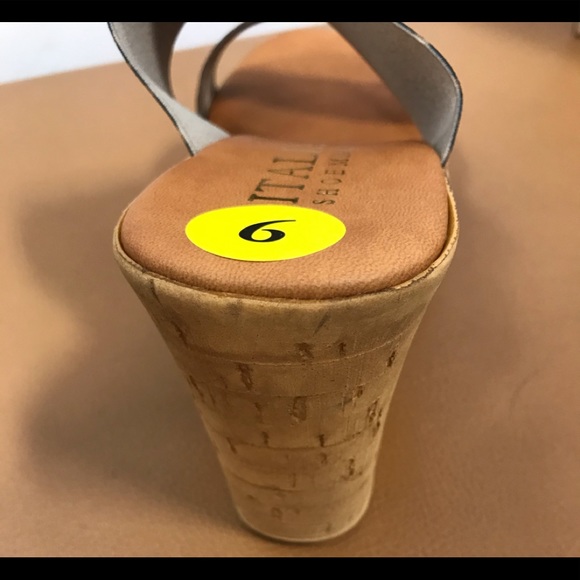 Italian Shoemakers Madera Leopard Platform Sandals - Picture 3 of 4